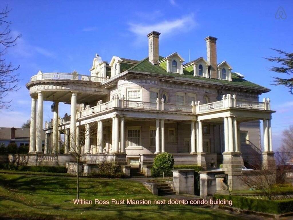 Ganze Wohnung, Blick auf die Bucht, historische gehobene Nachbarschaft, keine Treppen, Balkon in Tacoma, Pierce County