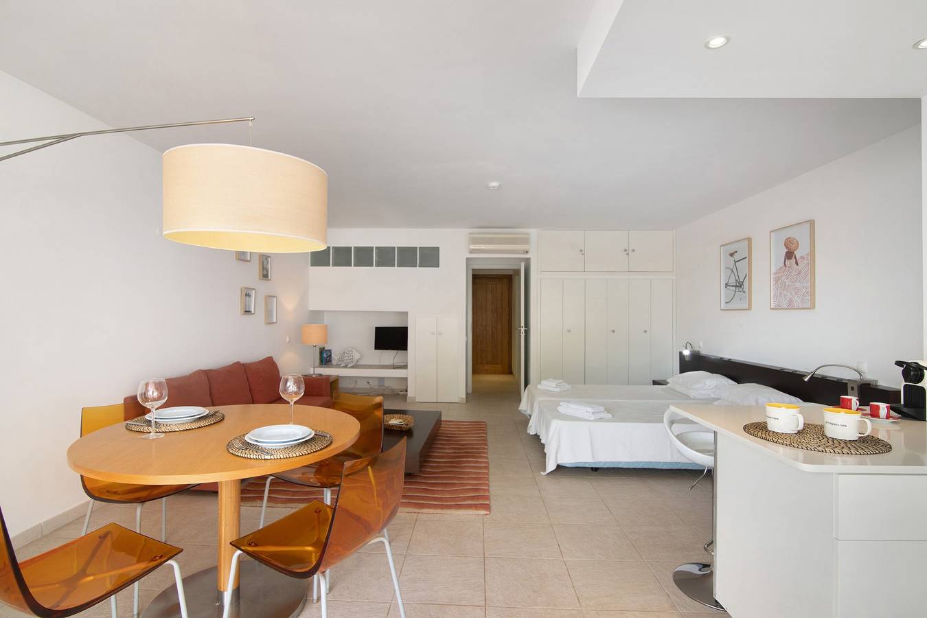 Apartamento inteiro, Apartamento 'Golden Ocean' com piscina partilhada, Wi-Fi e Ar Condicionado in Cabanas de Tavira, Conceição e Cabanas de Tavira