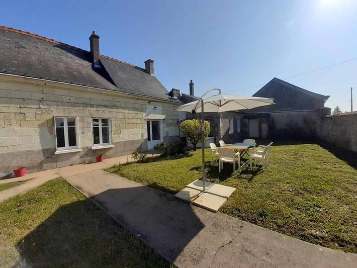 Location de vacances pour 6 personnes, avec jardin et terrasse à Restigné