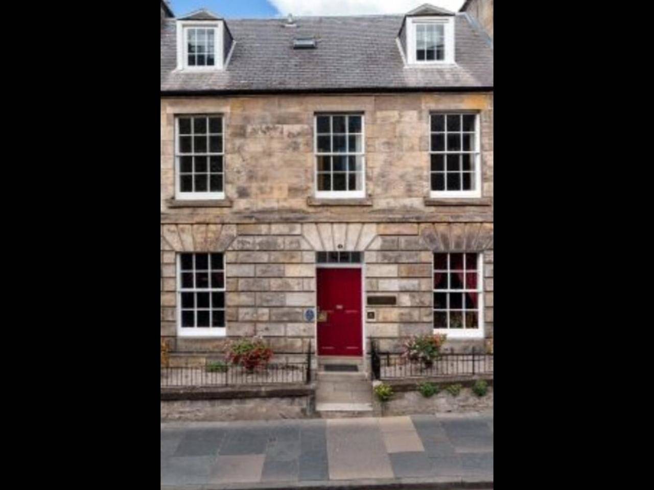Small Double Room in St Andrews, Fife region