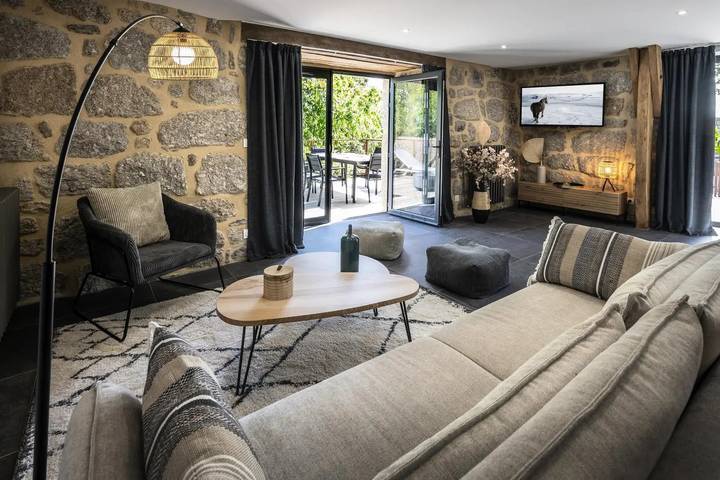 Gîte pour 8 personnes, avec jardin et piscine dans Prinsuéjols - 3