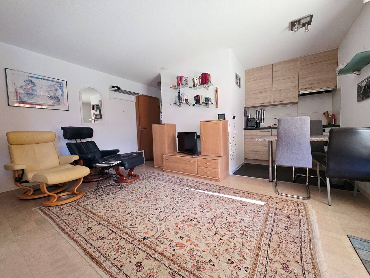 Ganze Ferienwohnung, Studio Ferienwohnung - mit grosser Terrasse in Grächen, Walliser Alpen