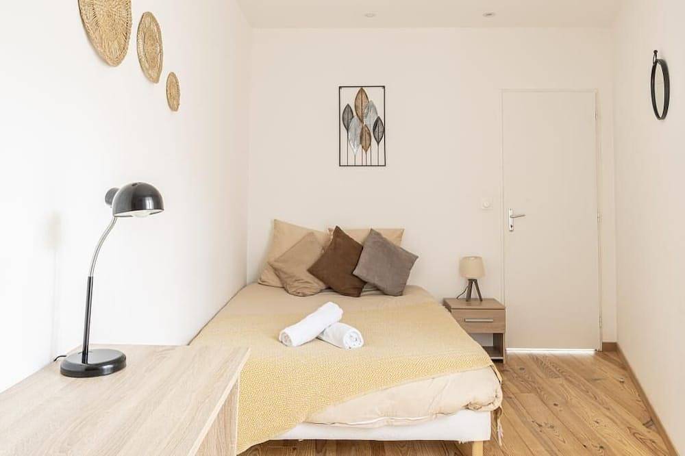 Entire apartment, Le Douillet Béarnais, your haven of peace in Pau, Béarn