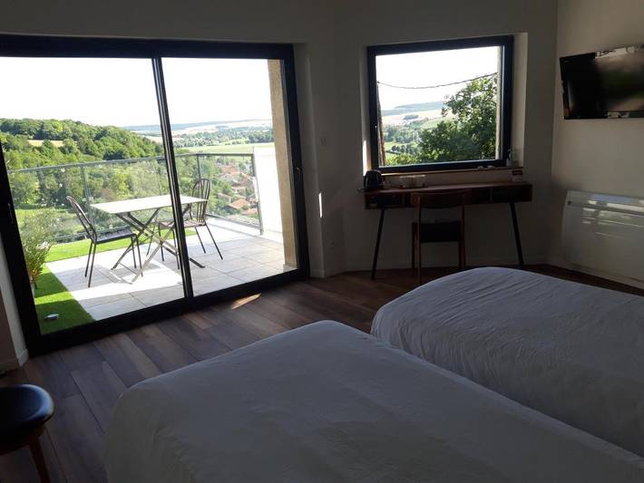 Chambre d’hôte pour 3 personnes, avec vue ainsi que terrasse et jardin dans Verdun - 4