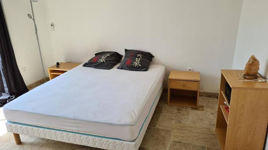 Gîte pour 2 personnes, avec terrasse et jardin à Villecerf - 2