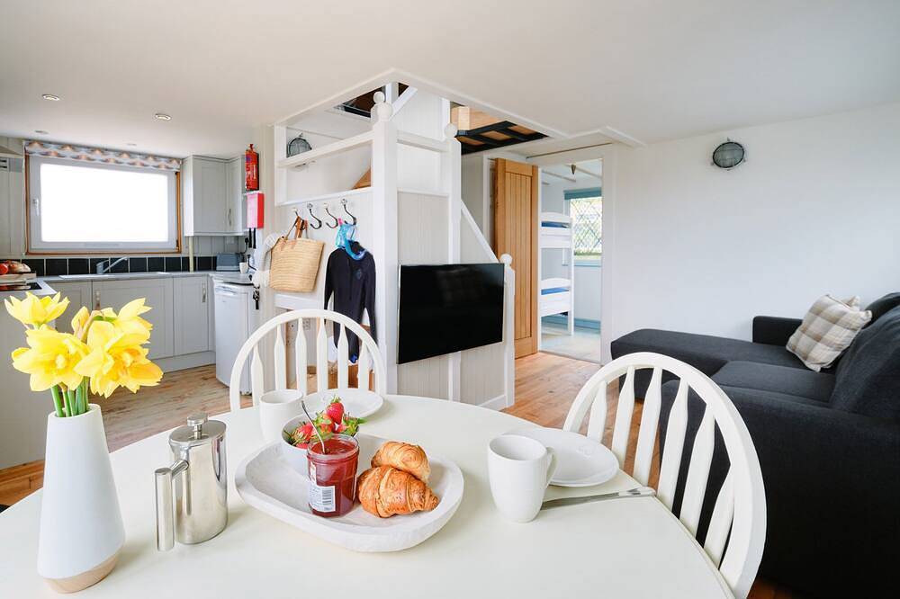 Sea Dream Chalet Gwithian in Gwithian, Cornwall