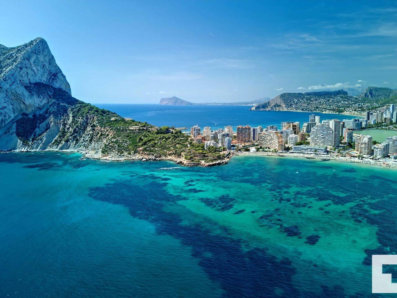 Appartement entier, Appartement spacieux 2 chambres à 30m de la plage avec piscine et terrasse à Calpe in Platja del Cantal Roig (Calpe), Calpe