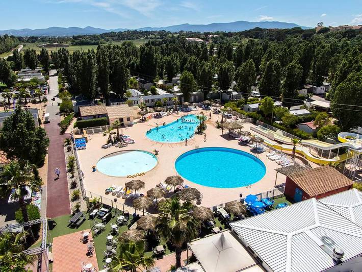 Camping pour 6 personnes, avec Terrasse à Fréjus
