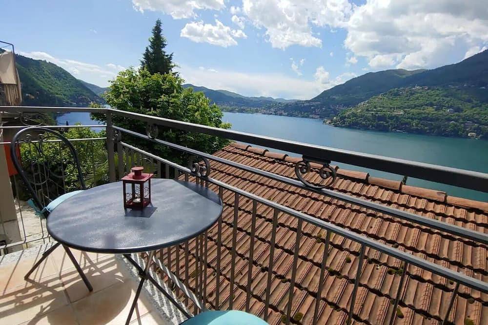 Casale sul Lago di Como: serene house with beautiful view of Lake Como in Blevio, Comer See