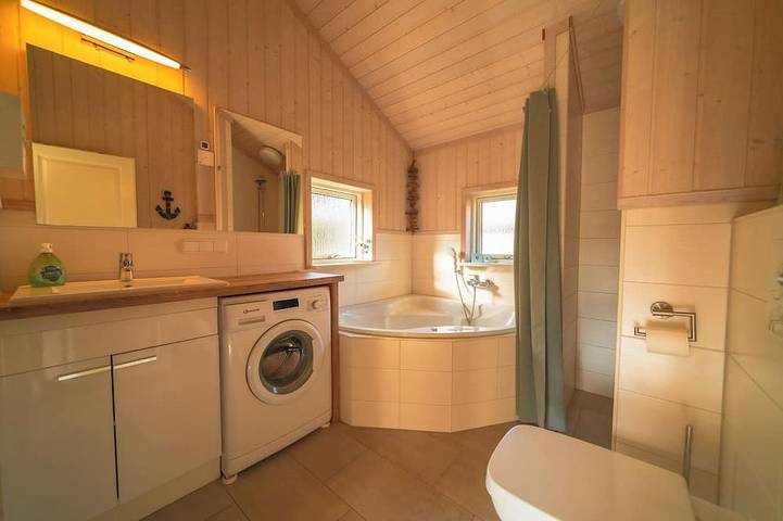Ferienhaus Seebrise mit Strand, Sauna, Kamin & Ruderboot direkt am Dümmer See. in Dümmer (Mecklenburg-Vorpommern), Ludwigslust-Parchim