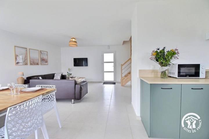 Gîte pour 8 personnes, avec Jardin à Limerzel - 4