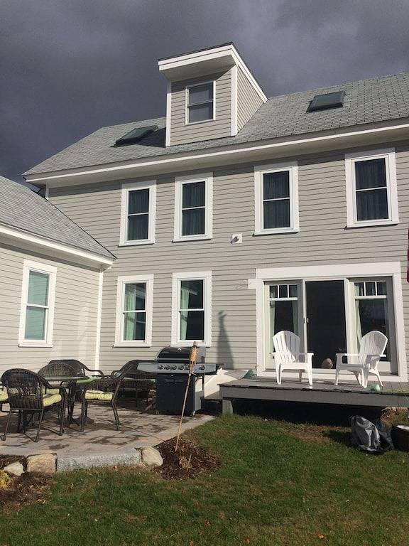 Ganze Wohnung, Meredith Bay - Brandneues Apartment im 2. und 3. Stock eines Privathauses in Meredith (NH), Lake Winnipesaukee