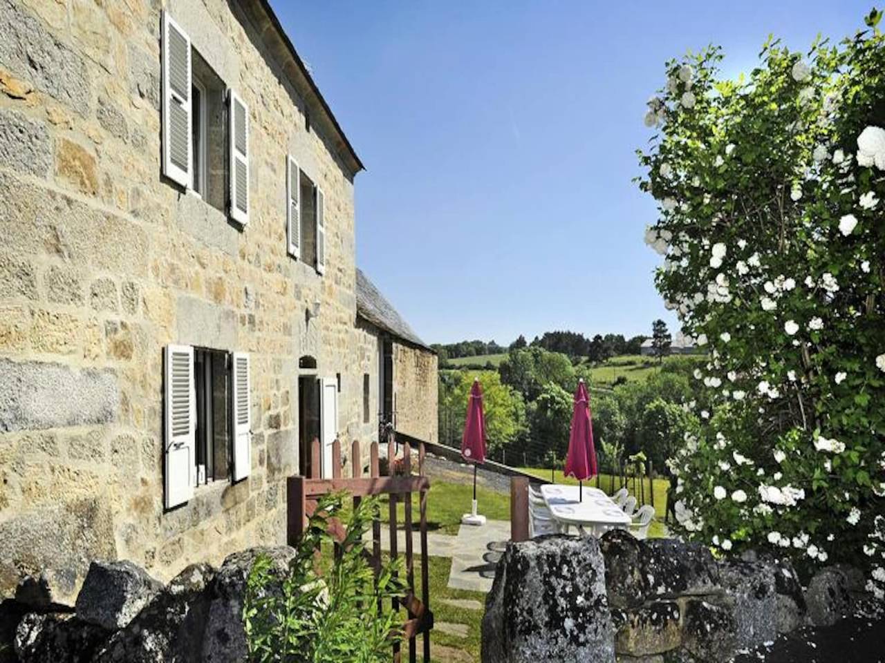 Appartement entier, Gîte de France 6 personnes in Albaret-le-Comtal, Région de Mende