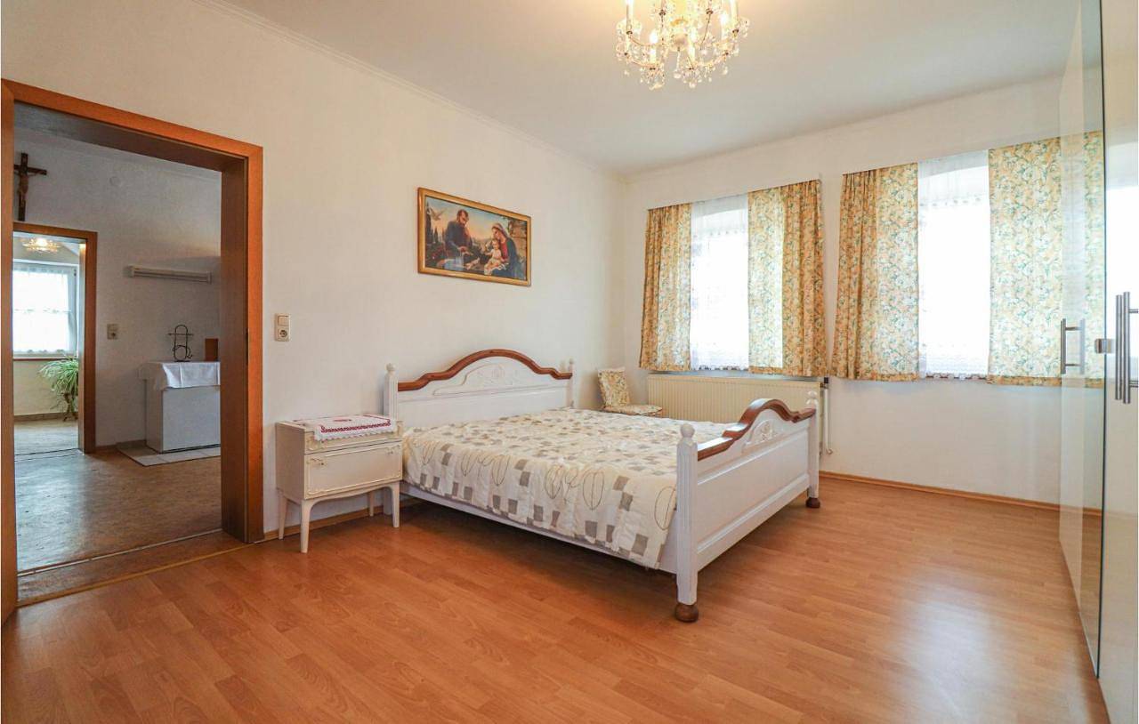 Four-Bedroom Holiday Home in Waidhofen an der Ybbs, Mostviertel Region