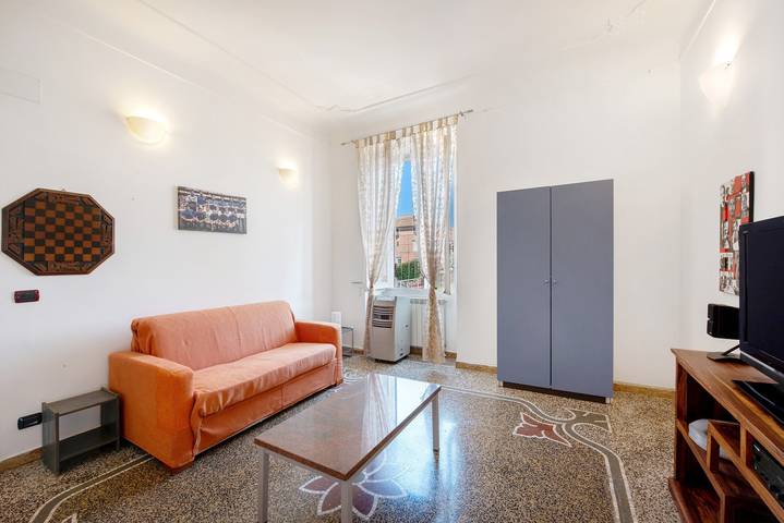 Appartamento intero, Appartamento 'Appartamento Di Osvaldo' con Wi-Fi in Savona (Città), Savona