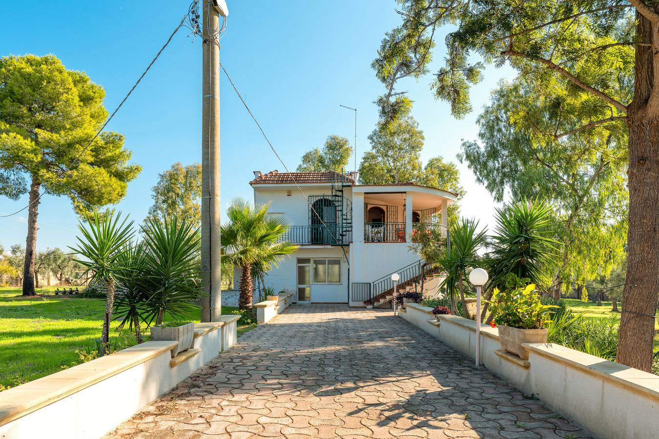 Villa 'Degli Ulivi' con Terrazza Privata e Aria Condizionata in Manduria, Golfo di Taranto