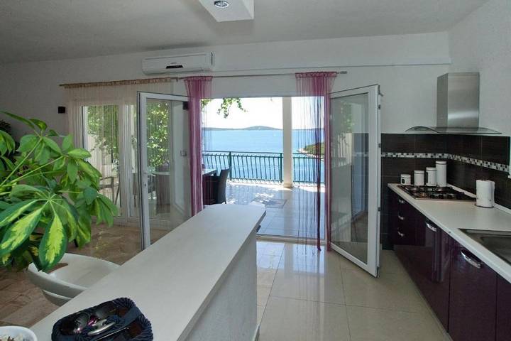 Apartament wakacyjny dla 5 osób, z balkon/ taras w Marina
