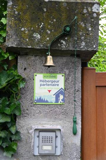 Cottage pour 3 personnes, avec terrasse ainsi que vue et jardin à Égliseneuve-d'Entraigues