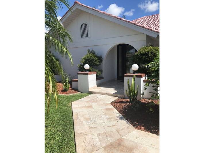 Location de vacances pour 8 personnes, avec terrasse et piscine à Cape Coral - 3