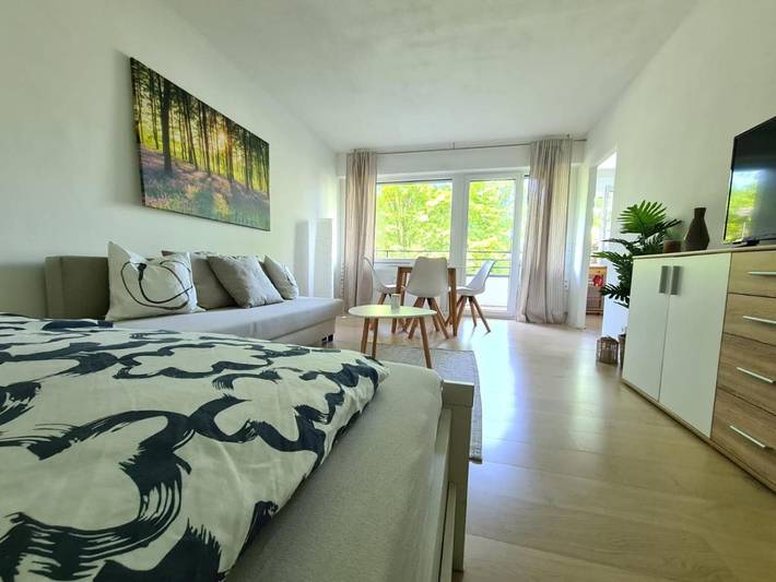 Ferienwohnung für 4 Personen, mit Balkon und Garten sowie Ausblick in Erftstadt