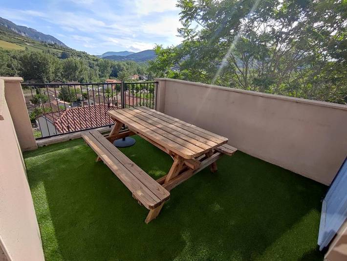Gîte pour 6 personnes, avec vue et terrasse à Rivière-sur-Tarn - 2