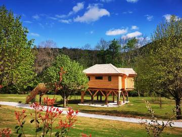 Cottage pour 2 personnes, avec sauna ainsi que jardin et vue à Satillieu
