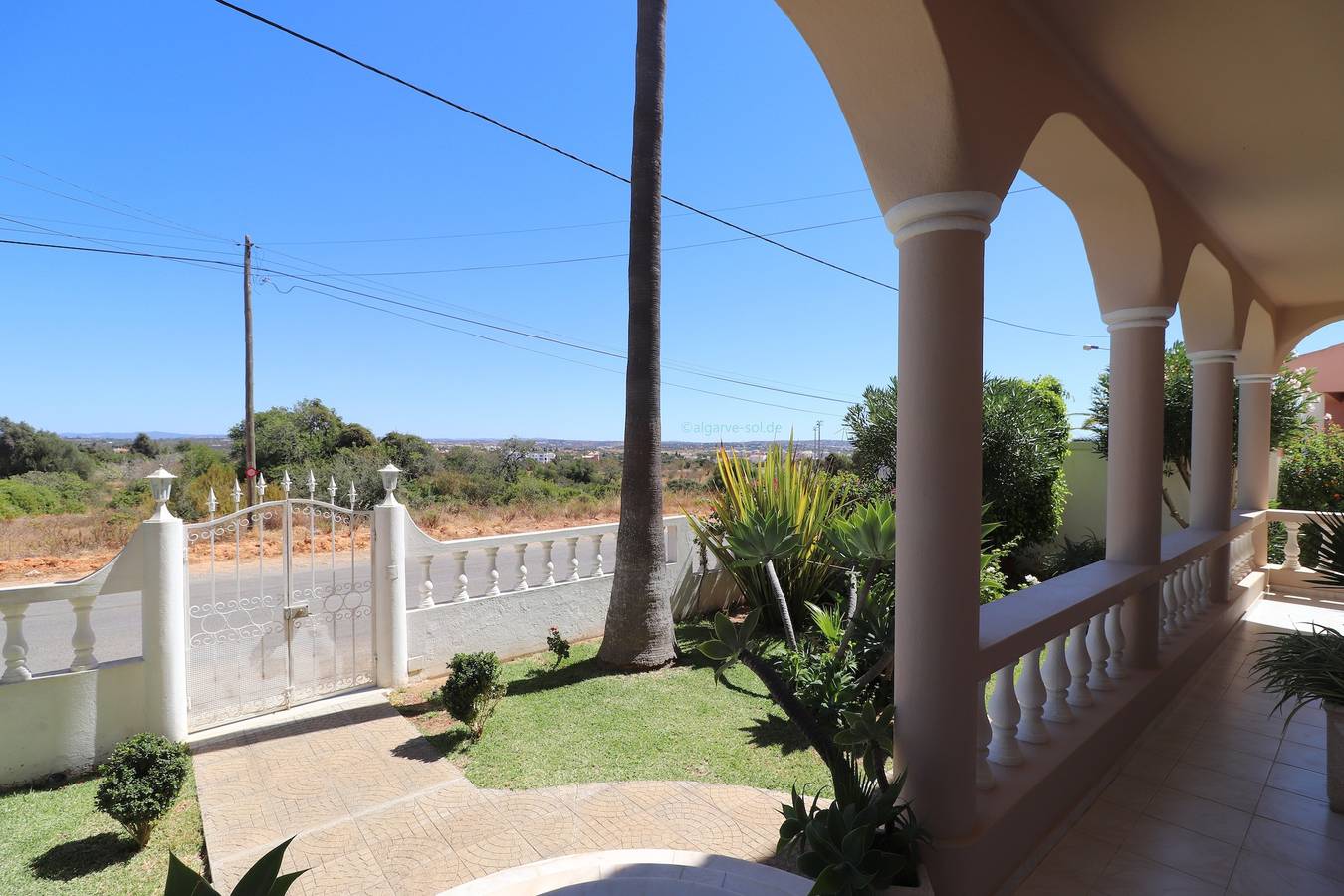 Villa 'Quinta Do Sol' avec vue sur la mer, piscine privée et Wi-Fi in Armação de Pera, District de Faro