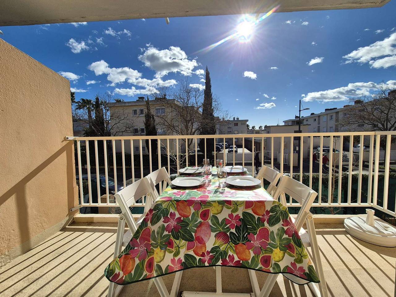 Entire holiday apartment, Apartment 150 meters from the beach, Wi-Fi.. in Six-Fours-les-Plages, Toulon region