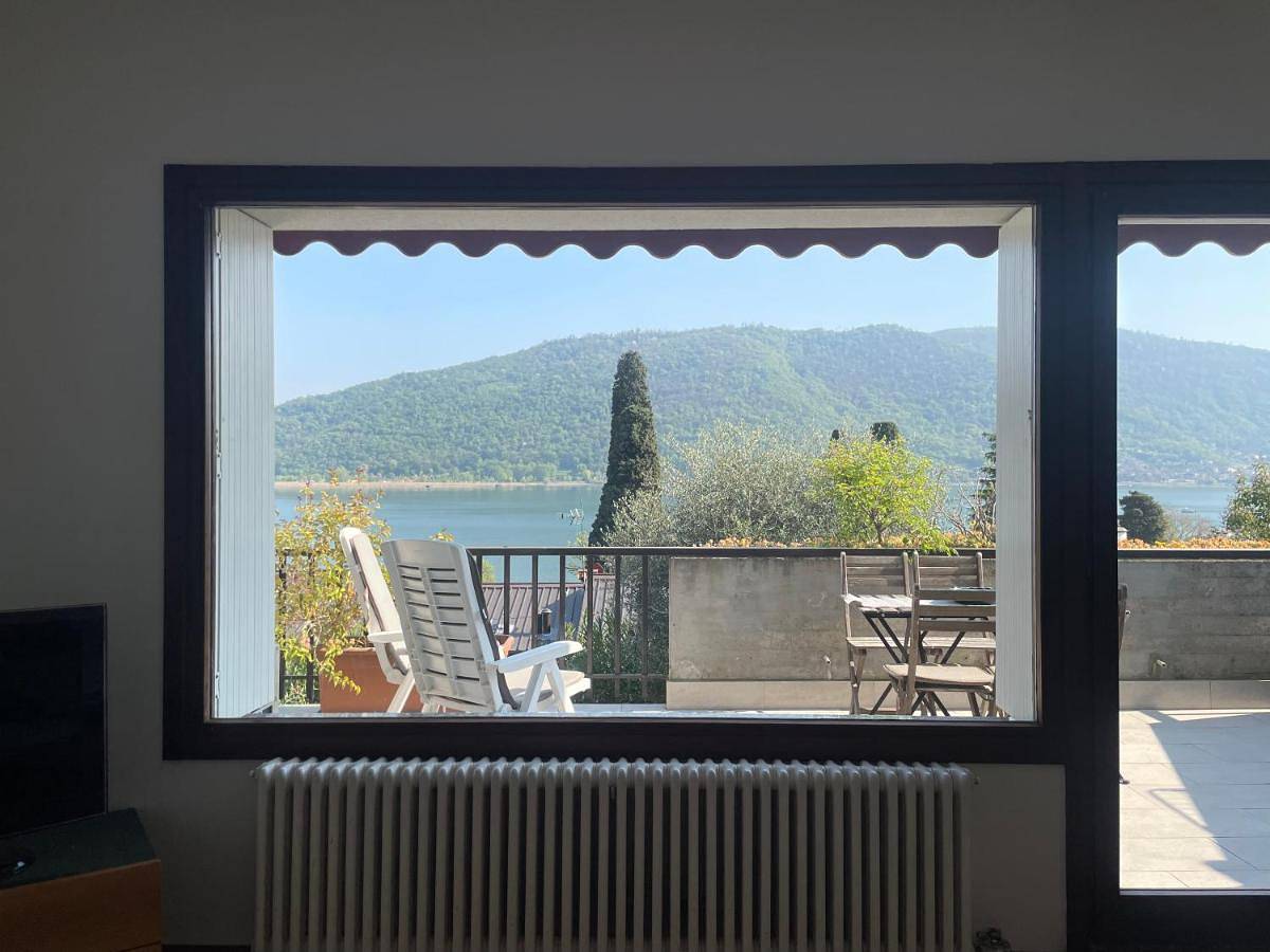 Sarnico Terrazza sul lago di Iseo in Sarnico, Iseosee