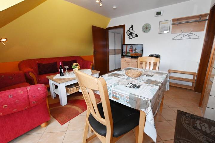 Ganze Ferienwohnung, Ferienwohnung "Lily 3" mit Balkon in Büsum, Kreis Dithmarschen
