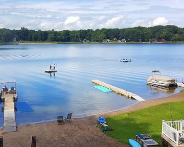 Beach Rental for 11 Guests in Lake Michigan, Indiana, Picture 1