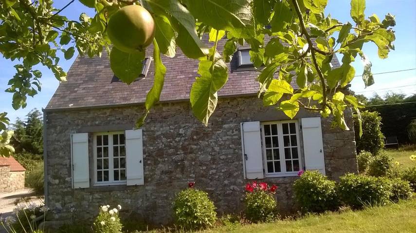 Location de vacances pour 3 personnes, avec Terrasse et Jardin à Maupertus-sur-Mer