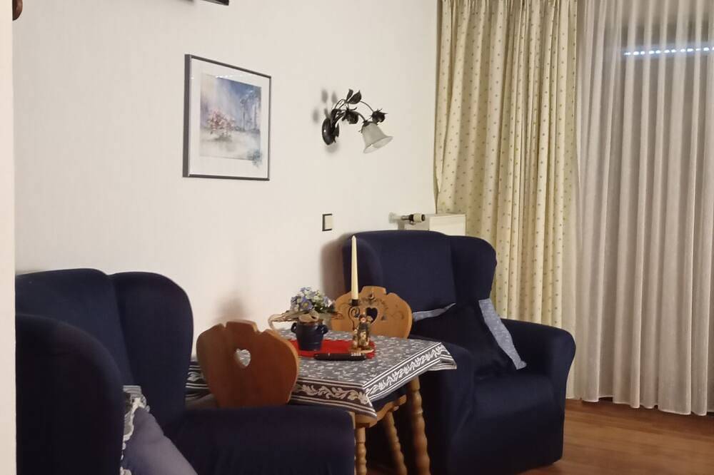 Ganze Wohnung, Gemütliche 130 qm große Ferienwohnung, ebenerdig, für Familien und Urlauber. in Drachselsried, Ostbayern