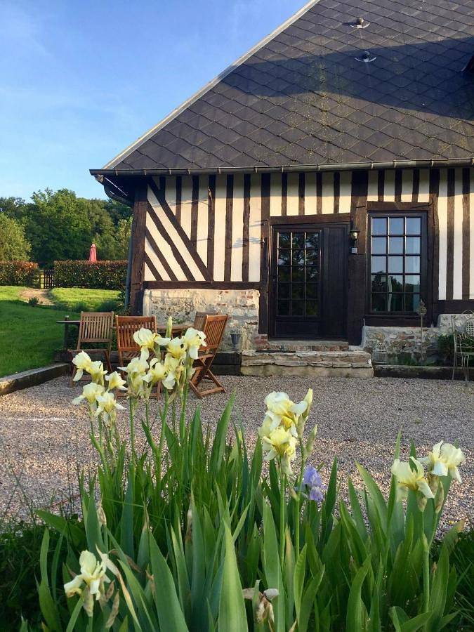 Large Double Room in Saint-Pierre-en-Pays-d'Auge, Région de Lisieux