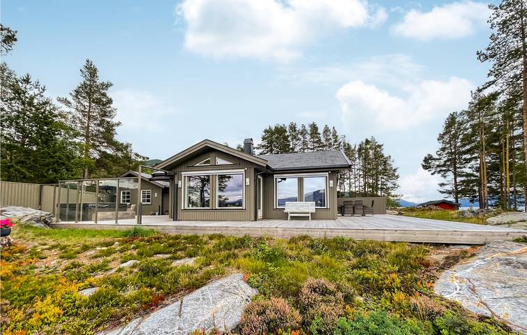 Ferienhaus für 8 Personen, mit Garten und Terrasse sowie Seeblick - 1