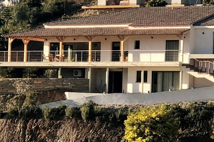 Gîte pour 2 personnes, avec terrasse et vue dans Golf de Valcros - 3