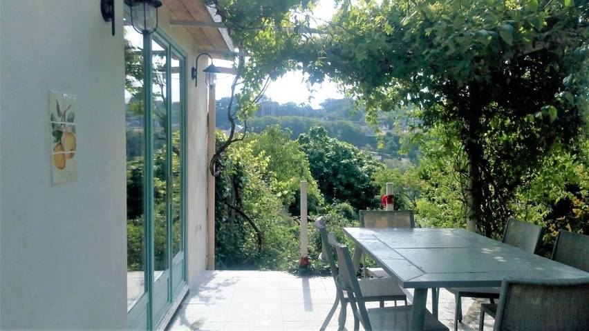 Location de vacances pour 6 personnes, avec vue et jardin, animaux acceptés à Le Vigeant