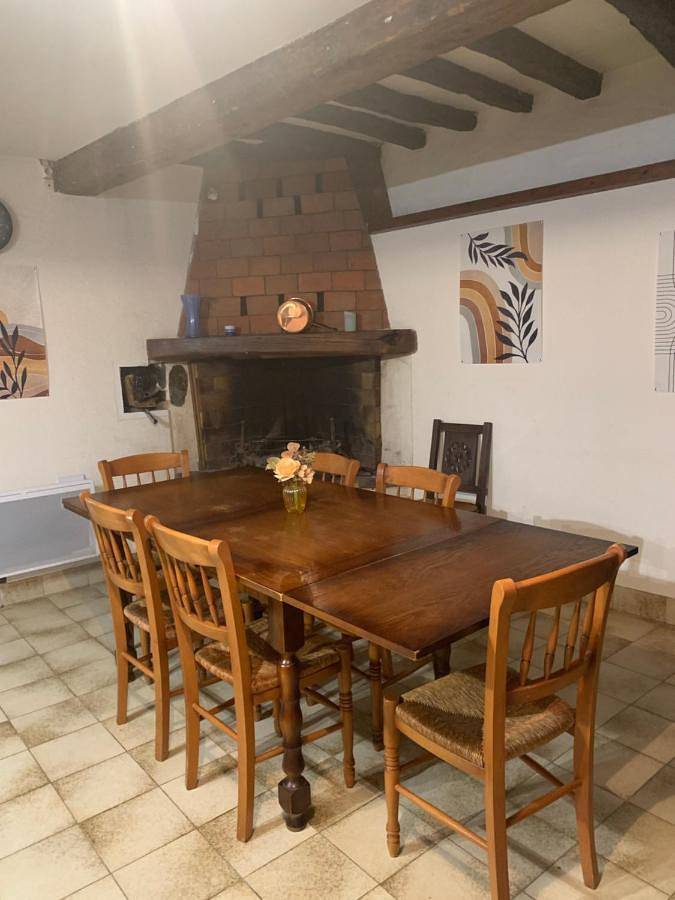 Location de vacances pour 8 personnes, avec jardin et terrasse à Aston