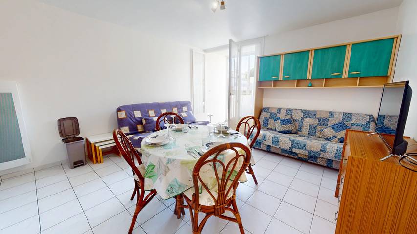 Gîte pour 4 personnes, avec terrasse dans Plage des Becs - 2