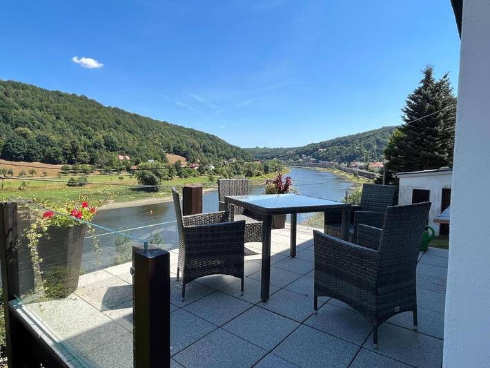Ferienwohnung für 3 Personen, mit Terrasse und Garten sowie Ausblick in Festung Königstein