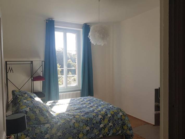 Gîte pour 2 personnes, avec terrasse ainsi que vue et jardin à Callac - 3