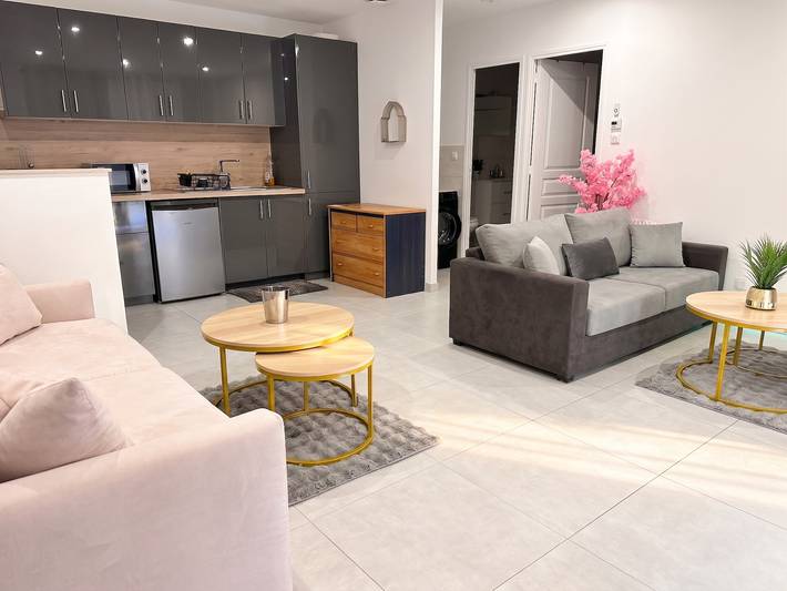 Gîte pour 9 personnes, avec Balcon/Terrasse et Terrasse à Freneuse