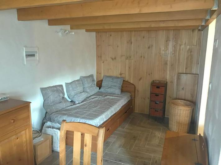 Gîte pour 5 personnes, avec vue ainsi que jardin et piscine, animaux acceptés à Levens - 3