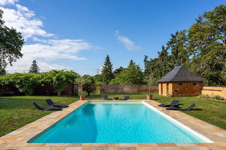 Gîte pour 13 personnes, avec terrasse et jardin à Candé - 2