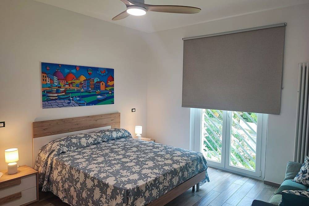 Ganze Wohnung, Casa Nadia: a few steps from the sea with garage, terrace and games room. in Numana, Riviera del Conero