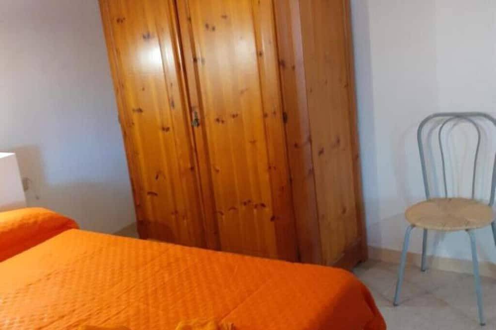 Geheel appartement, House beach of Solanas 3 in Solanas, Comune di Sinnai
