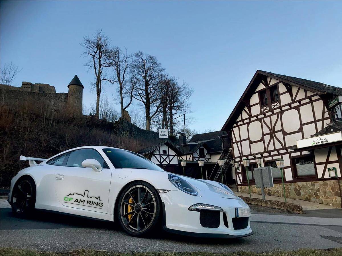 Df am Ring Nürburg in Nürburgring, Nürburg