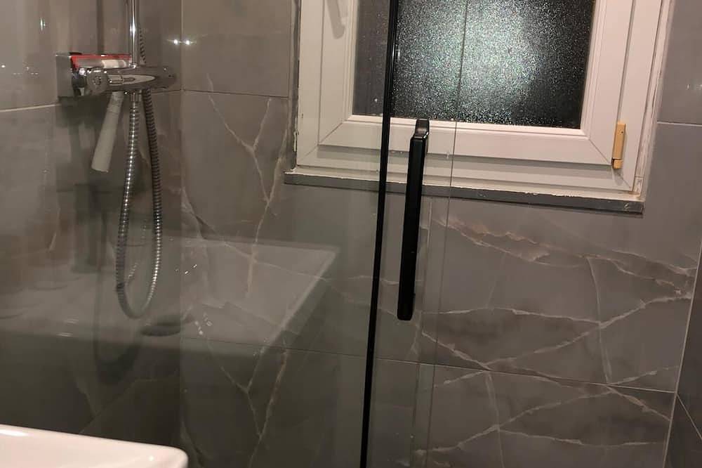 Apartamento entero, Cosy Two bedrooms flat newly refurbished located near to Paris  in Antony, Altos del Sena