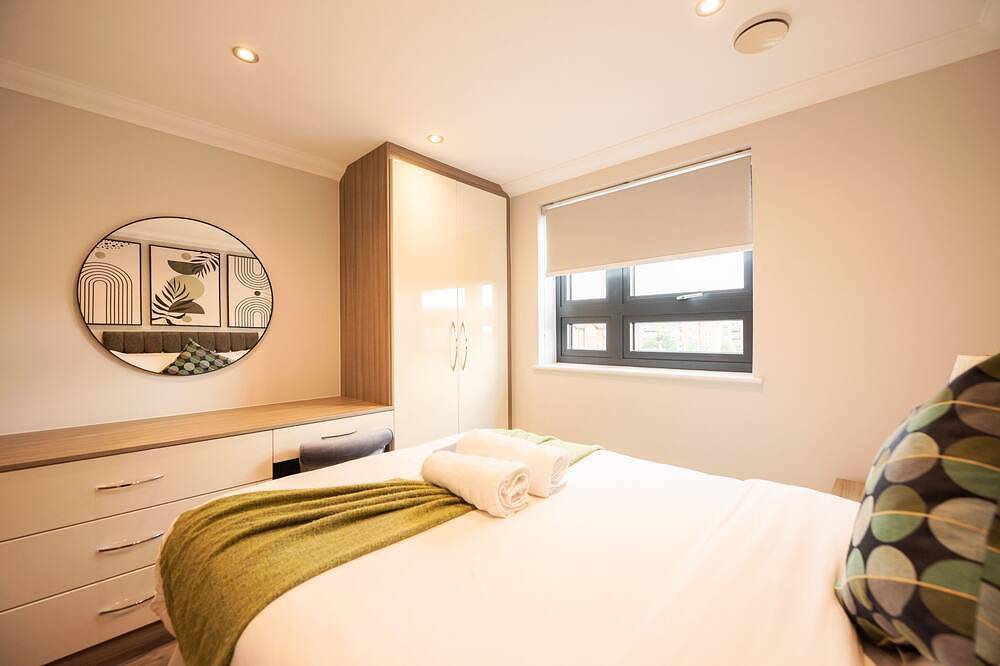 Appartement entier, Appartement-Première Classe-Sdb privée avec douche-2 Bedroom in Reading, Berkshire