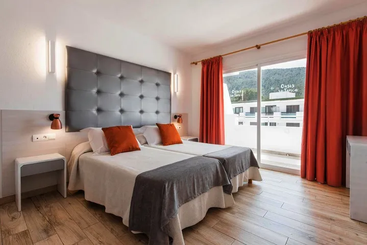 Ferienwohnung für 4 Personen, mit Terrasse und Pool - 1